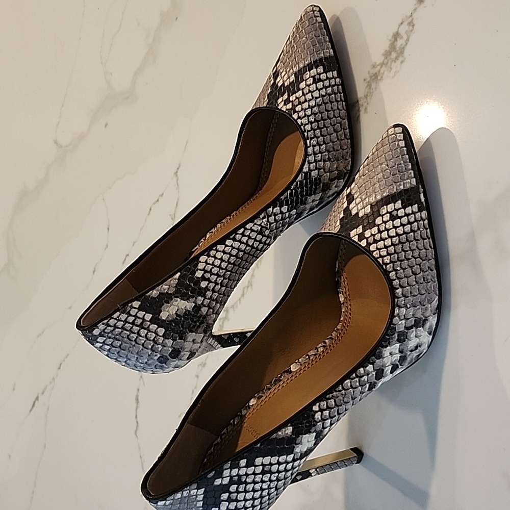 Tory Burch Size 6 Python Pattern. - image 1